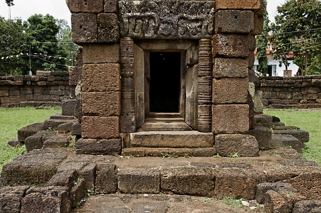 Prasat Sa Kamphaeng Noi-022